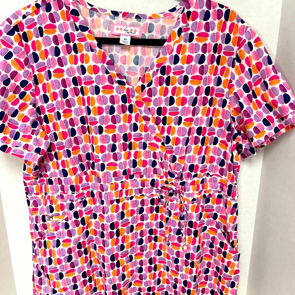Koi Scrub Top Nurse Pink/Purple Front Pockets Tie Front XL